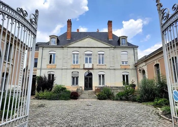 La Parenthese Flechoise, Nyaraló *